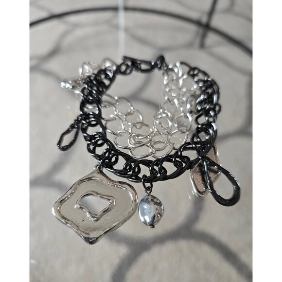 Chicos Silver Black Charm Bracelet New - Picture 1 of 4